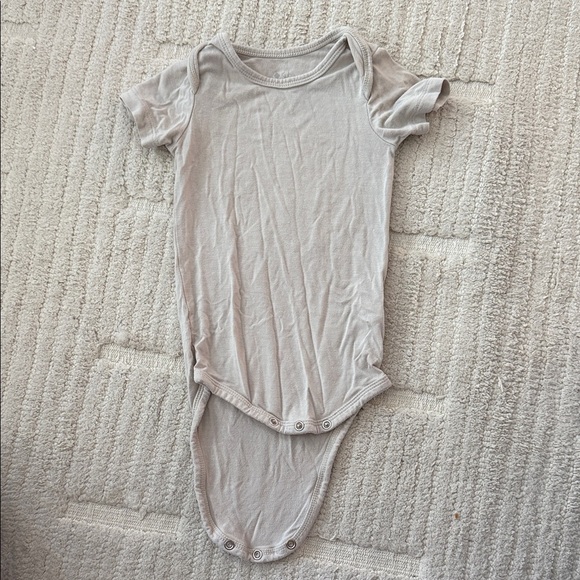 Kyte BABY Light Gray Onesie - Picture 1 of 2